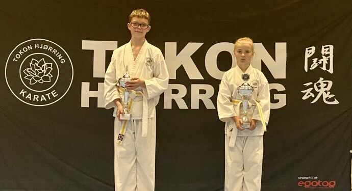 Fighterpokaler til unge Laura Frederiksen og Gustav Vrangbak Toft.