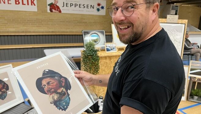 Richard Godefroy med et kendt maritimt motiv fra Harbourside. Foto: Niels Skipper.