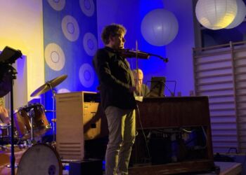 Organic 3 stillede op med to gæstesolister, Kristian Jørgensen på violin og Kjeld Lauritsen på hammond orgel. Privatfoto