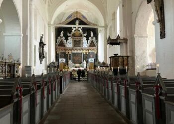Den snart 1.000 år gamle og tidligere domkirke bliver restaureret for i alt 34.7 millioner kroner. Foto: Palle W. Nielsen