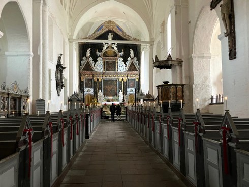 Den snart 1.000 år gamle og tidligere domkirke bliver restaureret for i alt 34.7 millioner kroner. Foto: Palle W. Nielsen