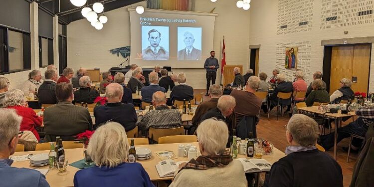 Vendsyssel Årbog 2023 bliver præsenteret for medlemmer og sognerepræsentanter ved Historisk Samfund for Vendsyssel i Brønderslev Sognegård.