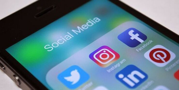 Spild ikke dine penge på at betale for Facebook. Foto: Jumpstory.