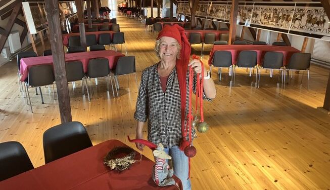 Lisbet Hansen hos Café Vognporten er godt forberedt til årets julemarkeder på Børglum Kloster. Her har hun dog sneget sig op på loftet. Foto (arkiv): Palle W. Nielsen