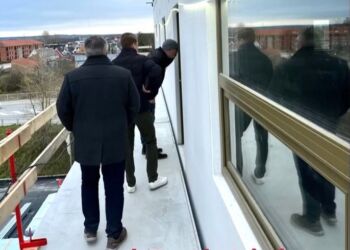 Mæglerne fra Nybolig Hjørring var forleden på første rundtur i det 37 meter høje boligbyggeri. Privatfoto