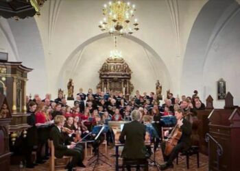 Juniorkoret var i Sct Catharinæ Kirke med til at opføre Oratoriet Messias af G. F. Händel sammen med Hjørring Kammerkor, Silkeborg Motetkor, Ensemble Zimmermann og en række professionelle sangsolister under ledelse af Lars Colding Wolf. Privatfoto