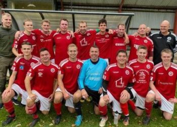 Bagerst fra venstre er det holdleder Stefan Pape, Alexander Grøn, Stefan Lassen, Asbjørn Thomsen, Frederik Fjordbak, William Andersen, Laurits Lassen, Nicklas HP og træner Michael Jensen. Siddende fra Venstre, Marius Bundgaard, Tobias Dalin, Tobias Christiansen, Teddy Borrisholt sørensen, Dennis Dalin, Mads horsholt og Mikkel Hartmann.