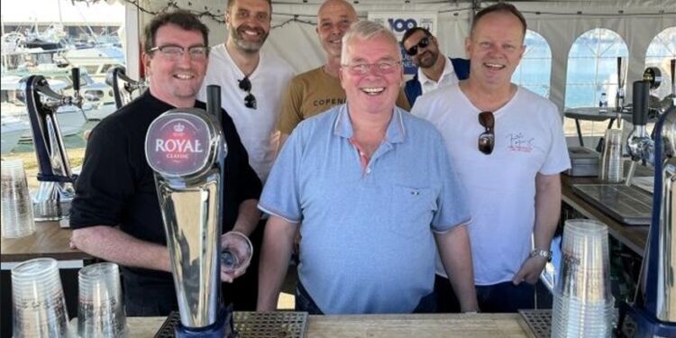 Medlemmer fra Boldklubbens Venner, der altid trofast stiller op til arrangementer i Hirtshals, hvilket naturligvis også gælder Naturmødet. Foto (arkiv): Privat.