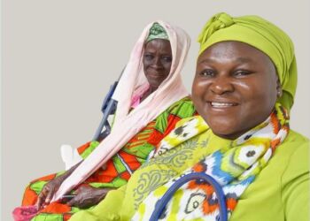 Zanabu Ahzumah, som er en af de fordrevne kvinder, og Mariam Yarquah fortæller historien i Lønstrup. Privatfoto