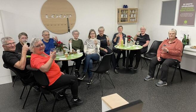 Hyggeligt samvær og fitness er ikke hinandens modsætning i LOOP, som det ses her ved nytår i Hirtshals. Foto: LOOP.