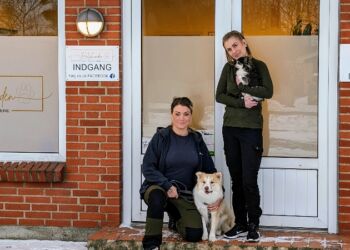 Janni Christensen og Martine Thompsen har åbnet et stort "Hundehus" med wellness. I den anledning inviterer de til åbningsfest den 3. februar..