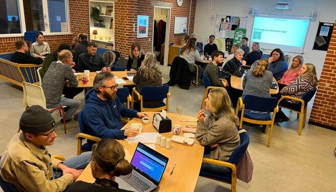 Fællesmøde mellem ansatte på Hjørring Skolen og Bindslev Skole. Foto: Niels Skipper.