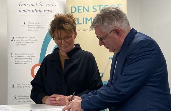 Borgmester Søren Smalbro og direktør Lotte Mertz Winter, Tankegang. Foto: Hjørring Kommune.
