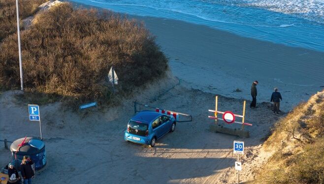 Nedkørslen til Tversted Strand. Foto: Henning Larsen.