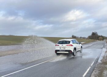 Vand på vejen mellem Sindal og Lendum. Foto (arkiv): Palle W. Nielsen