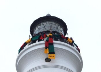 Hirtshals Fyr iført halstørklæde ved starten på Artic Marley 2024. Foto: Preben Andersen.