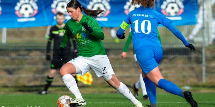 Signe Carstens er kommet godt i gang i år. I kampen mod Thy Thisted scorede hun to gange - de to mål Fortuna fik i 2. halvleg.