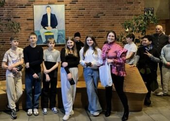 Vinderholdet i selskab med Gry Bruun Nielsen og Jørgen Jensen.