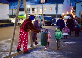 Forleden var der fastelavnsfest i Tolne-Mosbjerg i kirken og ved Dagli' Brugsen.