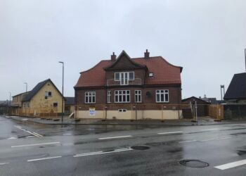 Den gamle politistation på hjørnet af Jyllandsgade og Svinget i Hirtshals. Foto: Herdis Thomsen.
