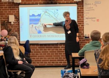 Anne-Gerda Tvilling fra Skoletjenesten/Kirke Tjenesten i Hjørring. Foto: Niels Skipper.