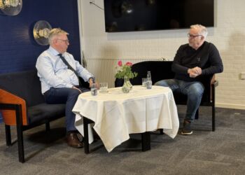 Borgmester Søren Smalbro i studiet hos Niels Viberg. Foto: Skaga FM og HAS.