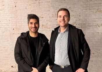 Jesper Cebula Rasmussen, direktør i Spar Nord i Hjørring, og bestyrelsesmedlem Andreas Mathew fra Frysehuset.