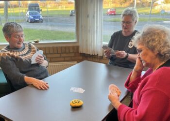 Der spilles også whist i seniorcaféen. Privatfoto