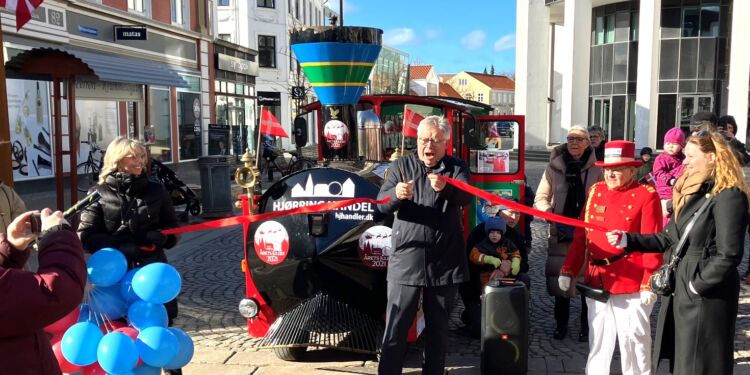 Borgmester Søren Smalbro er klar til igen at klippe snoren. Arkivfoto: Palle W. Nielsen