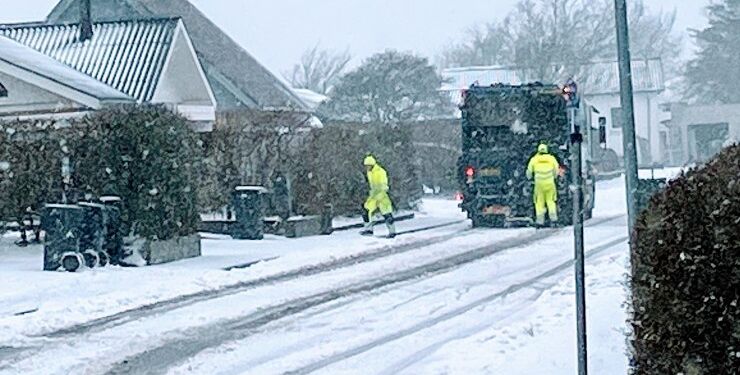 Renovationsfolkene er ofte på glatis, og vi kan alle hjælpe dem på vej. Foto: Palle W. Nielsen