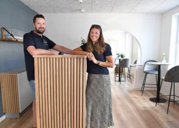 Martin og Bettina er restauratørparret med Hos Martin i Sindal. Foto (arkiv): Privat.