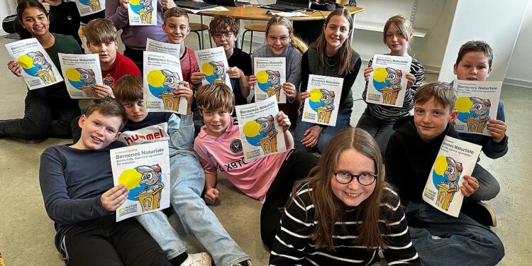 For første gang får børnene taletid, når der holdes Naturmøde i Hirtshals. Det sker med den officielle Børnenes Naturtale 2024. Foto: TV2 Nord.