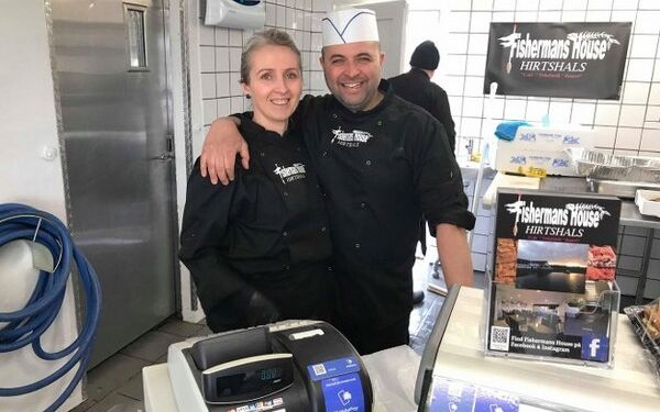 Laura og Kim Holger i Fishermans House. Foto: Arkiv.