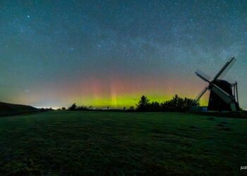 Nordlys set fra Mårup Gl. Kirke. Foto: Jette Sørensen.