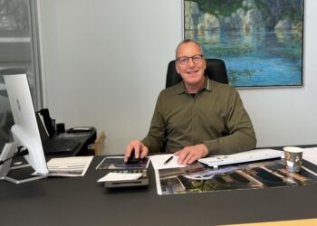 Indehaver Søren Rørbæk hos Rørbæk Biler. Foto (arkiv): Niels Skipper.