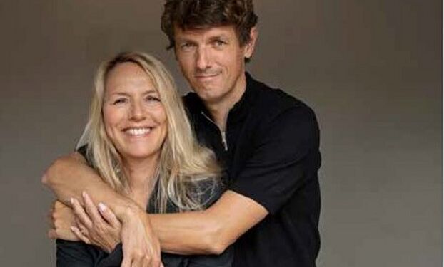 Sammen med manden Andreas Fuglebæk tager Alberte Winding publikum med på en smuk rundtur i et fantastisk musikalsk og poetisk univers. Pressefoto