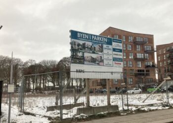 Ved siden af de fem boligblokke i etape 1 opføres nu yderligere tre boligblokke med parken Christiansgave midt i Hjørring som nabo. Foto: Palle W. Nielsen