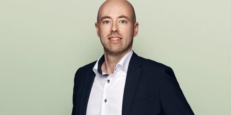 Casper Nødgaard er afdelingsdirektør for Erhvervsafdelingen i Hirtshals. Foto: Sparekassen Danmark.