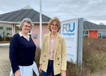 Direktør Karen Marie Schytter og skoleleder Birgitte Hejbøl Kristensen. Foto: Ungegarantien.