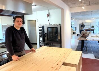 Johannes Vestergaard hos Lønstrup Madhus og i baggrunden Mads Rubæk fra Markliv ved Vrå. Foto: Palle W. Nielsen