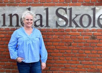 Anja Nørgaard Clemmensen fornemt foreviget af elever fra Sindal Skole.