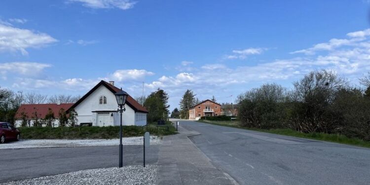 Strandvejen med Toldhuset og Hotel Strandlyst 2024.