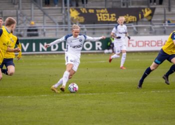 Carl Lange i trøjen for Vendsyssel FF.