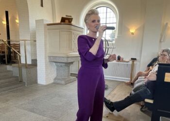 Trine Gadeberg ved en tidligere koncert i Hirtshals Kirke. Foto: Arkiv.