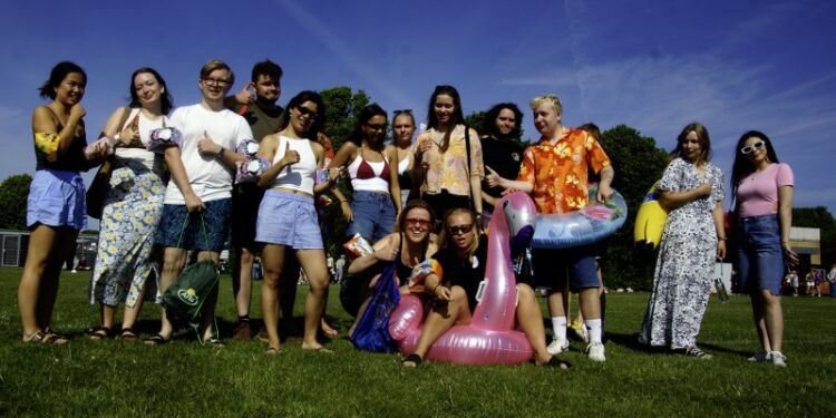 Alle afgangselever var flot klædt ud til sidste skoledag.