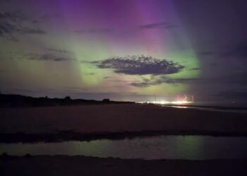 Nordlys over Hirtshals set natten til lørdag fra Kjul Strand. Foto: Gitte Jensen.