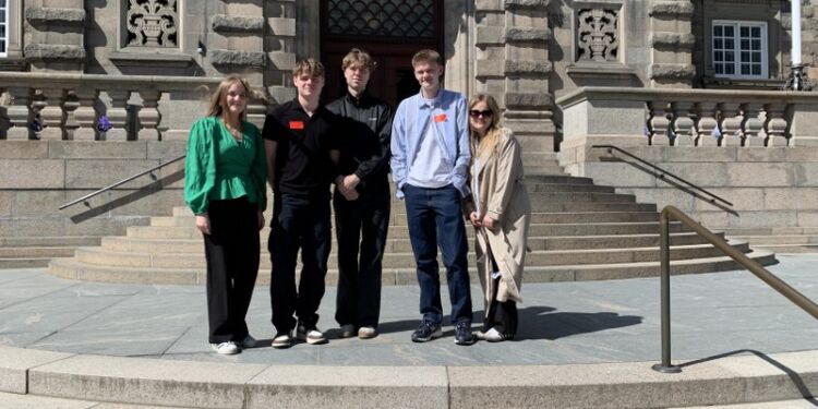 Eleverne havde en spændende dag på Christiansborg, da de deltog i finalen i BIG – Business Innovation Games.