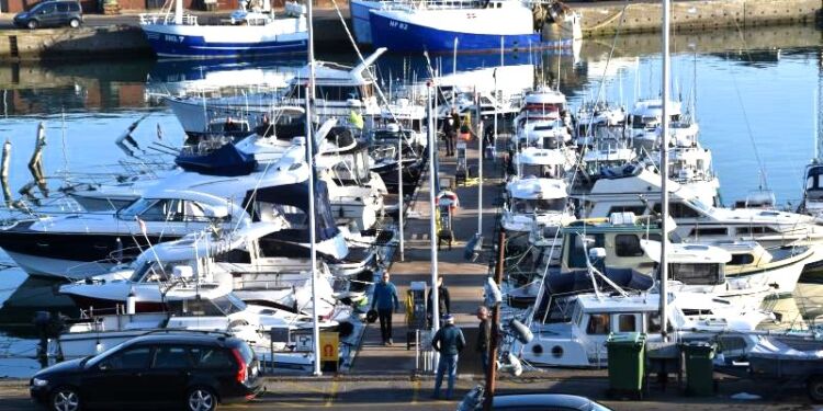 Masser af småbåde i weekenden ved Hirtshals Marina. Foto: Arkiv.