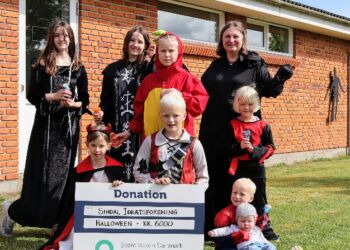 Glade modtagere af donationen fra Sparekassen.