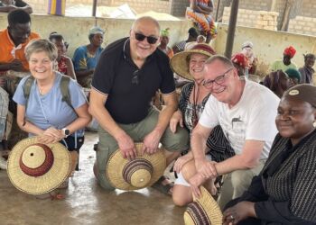 Karen Vind Andersen, Uffe Nielsen, Lisbet hansen og Henrik Baloo Andersen i Ghana. Foto: Privat.